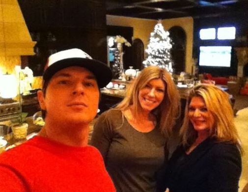 Meredith Bagans with her mother and brother Zak Bagans